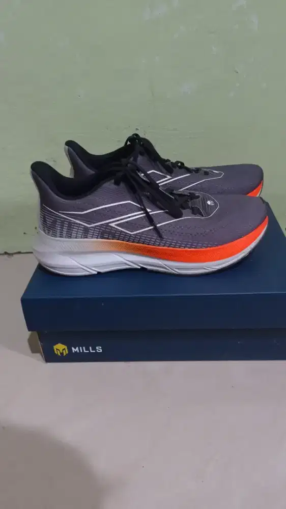 Sepatu Lari / Sepatu Running Mills Enermax Stream