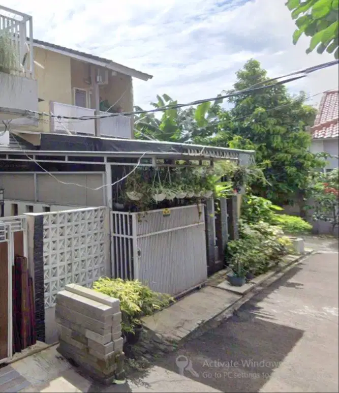 Dijual rumah 2 lantai