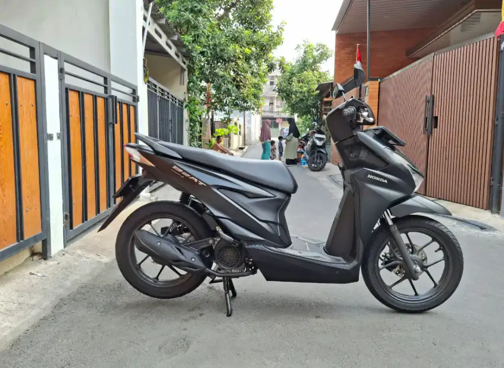 Honda Beat Deluxe Keyless CBS ISS MULUSSS Pajak Panjang