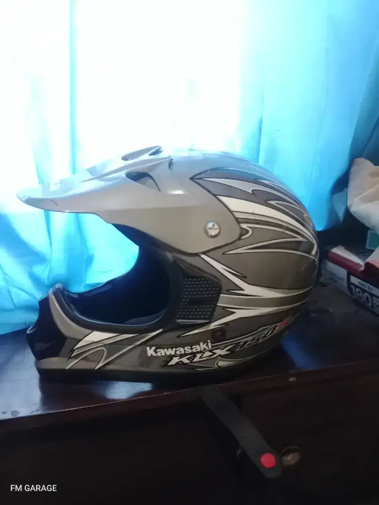 Helm cross klx ori size L