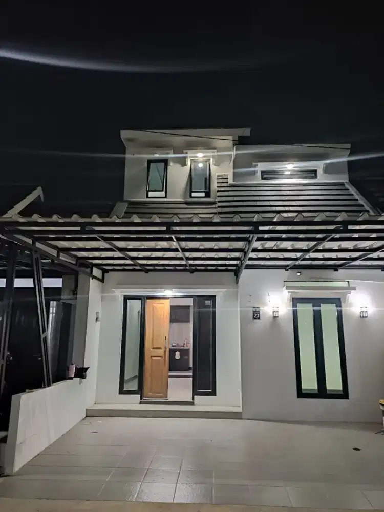Dijual rumah 2 lantai citra land