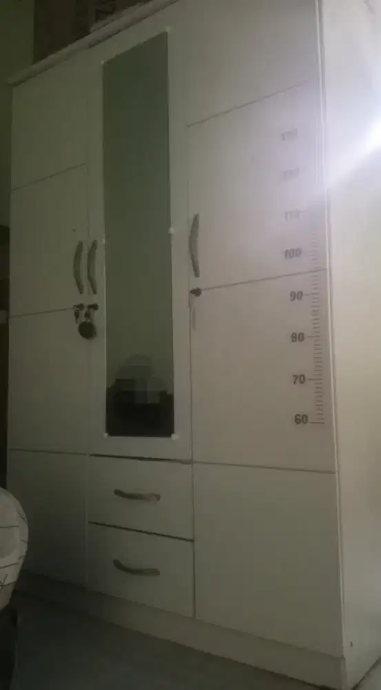 Lemari Kayu 3 pintu
