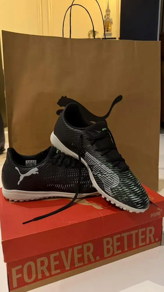For sale, Puma Future 8 Play TT mini soccer