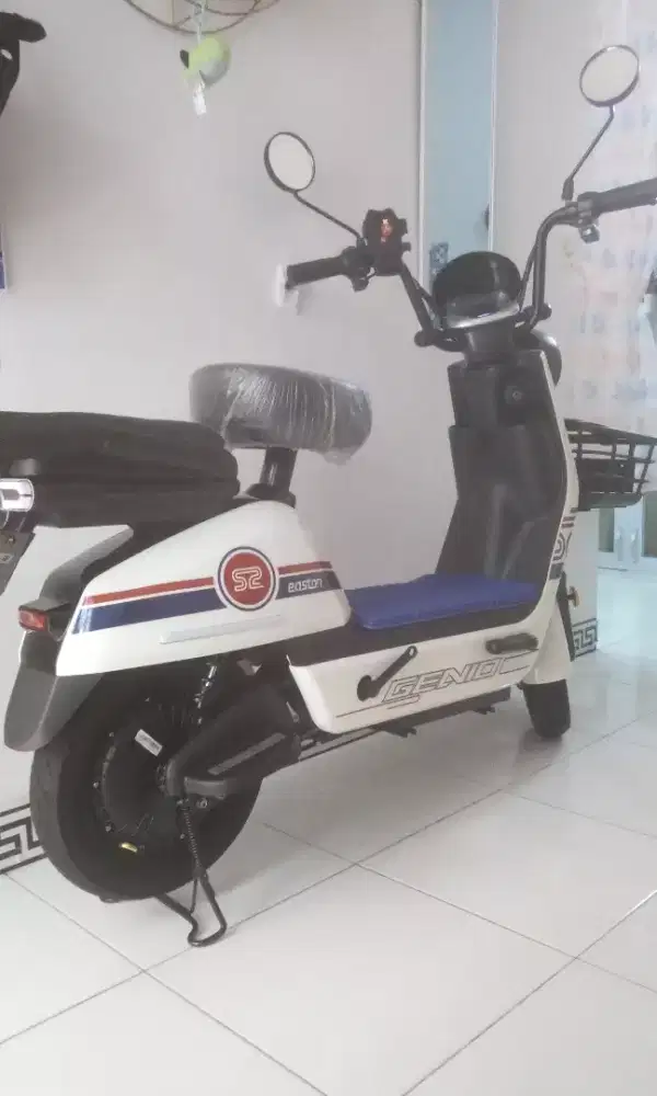 Sepeda listrik merk genio