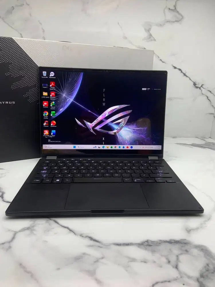 ROG 2-in-1 Buas dengan RTX 4060, ASUS ROG Flow GV302X.