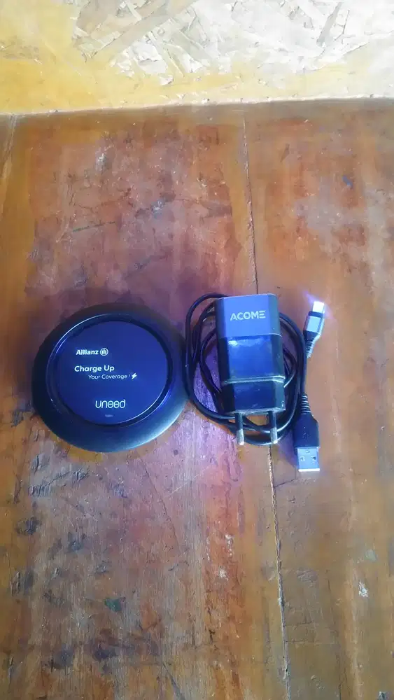 UNEED UWA252 Wireless Charger 15W Kabel Type C Adaptor (Bekas Normal)
