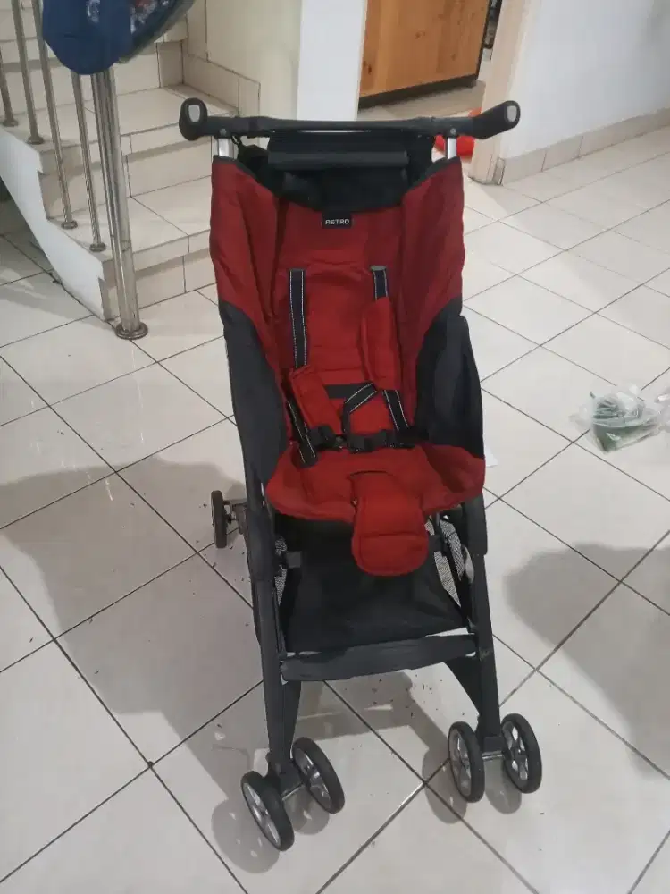Stroller Astro 2 Baby Elle Warna Merah