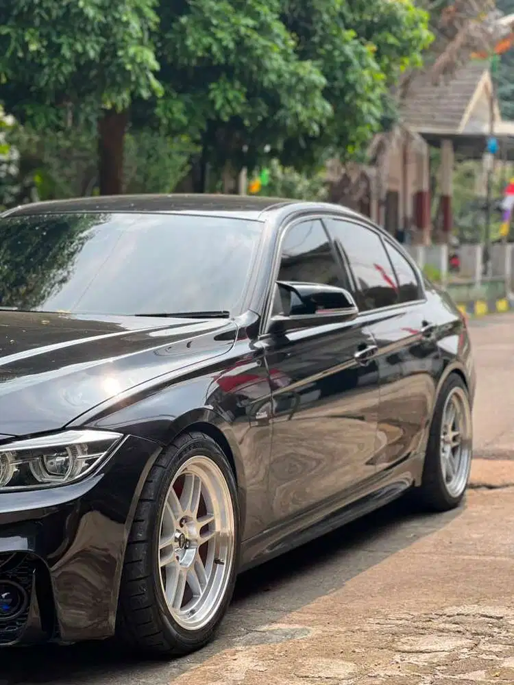 BMW 320i 2016 Bensin