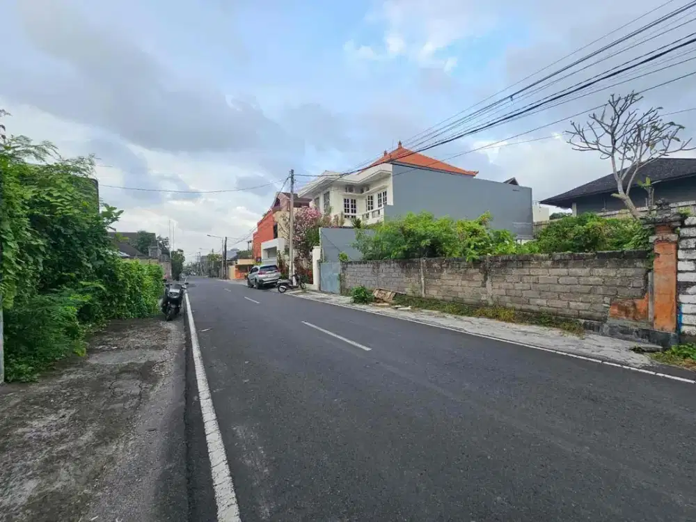 Di jual lahan langka jalan utama persada Kerobokan cocok untuk segala jenis usaha,atau homestay