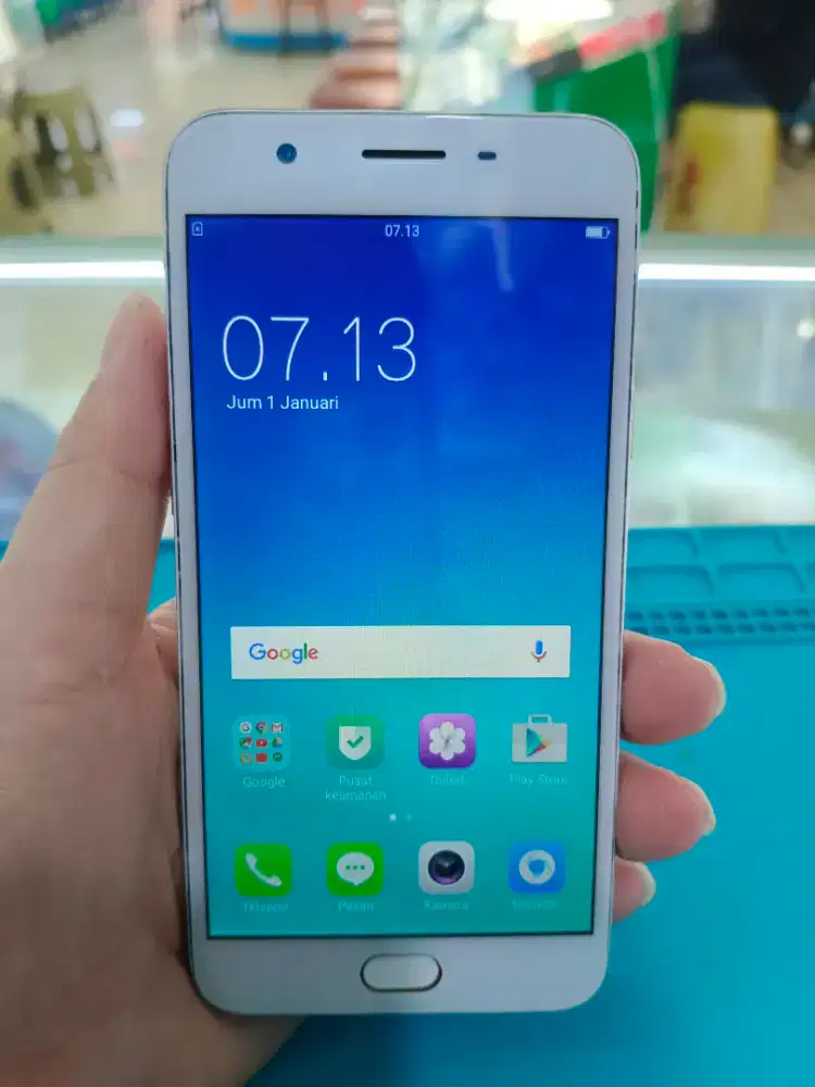 Jual fullset handphone Android oppo F1s.3/32gb.asli resmi oppo ready