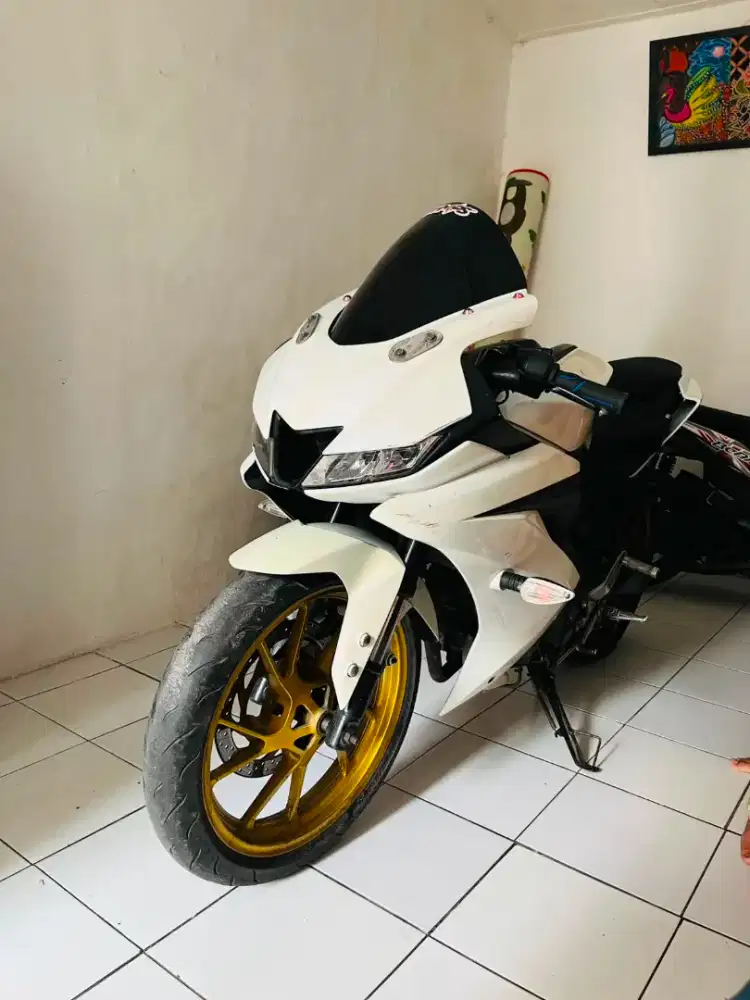 R15 V3 2018  jual enggal ayeuna