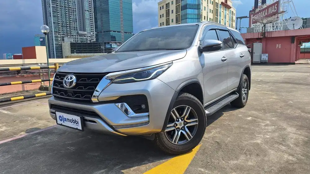 DP RENDAH - Toyota Fortuner 2.4 G 4X2 DSL Solar-AT 2022