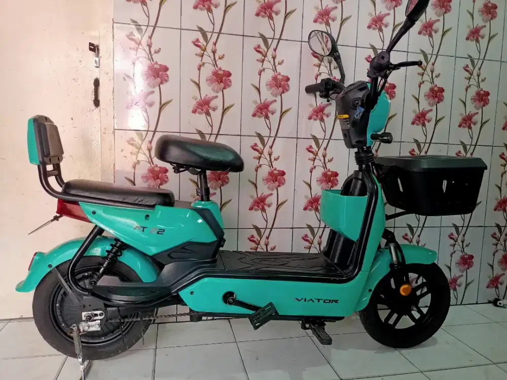 Sepeda listrik Mulus,Terawat,Lampu2 normal semua,Tinggal gas, Curug.