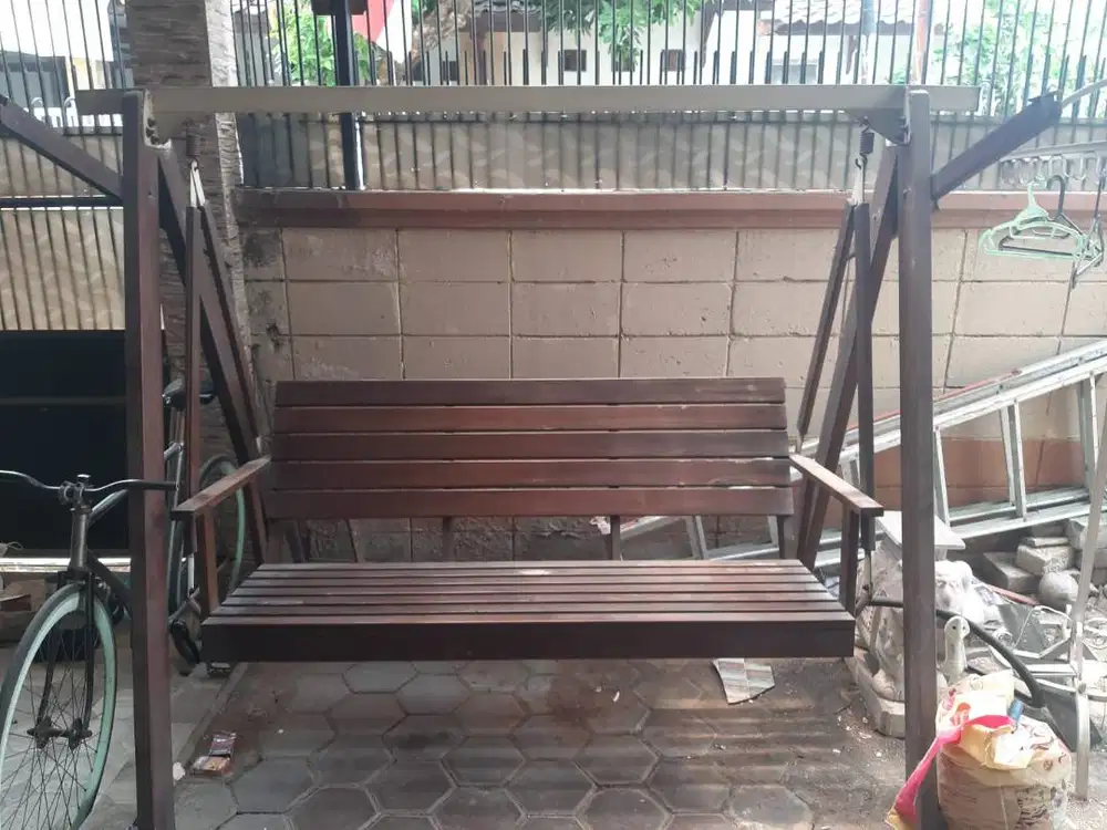 Ayunan dari bahan kayu berkualitas