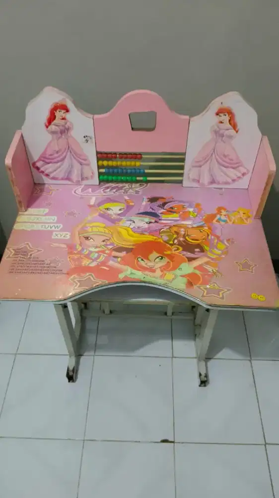 Meja Belajar Anak