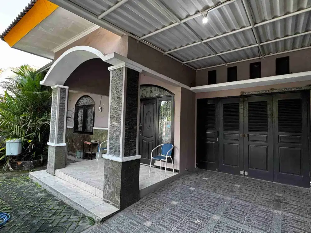 Rumah kawasan elit GKB Manyar Gresik