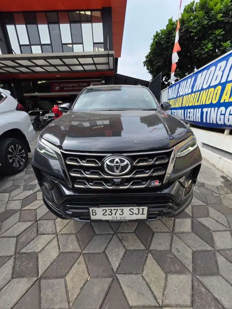Toyota Fortuner GR Sport 2.8L Diesel Turbo A/T 2022
