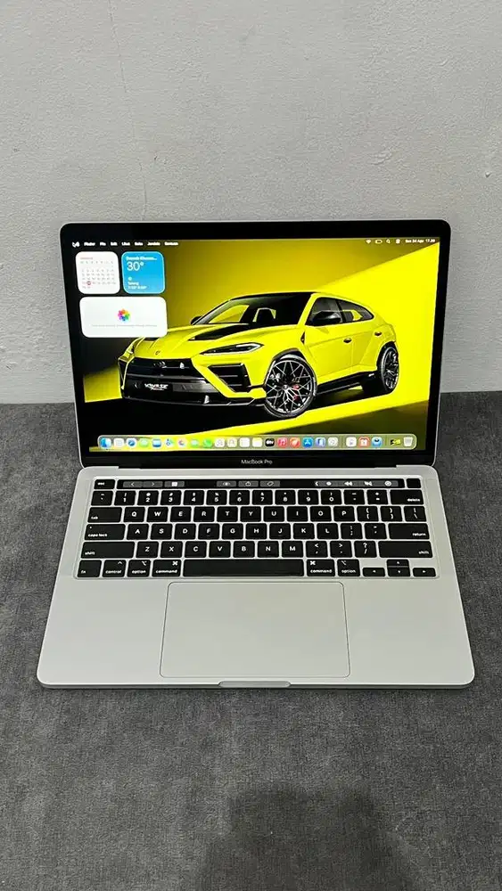 Macbook pro 2020 Ram 32/1TB core i7 13