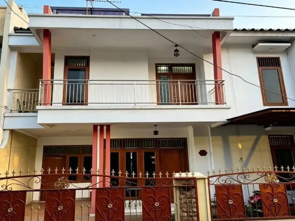 Termurah Rumah 3,5 Lantai 5+1 KT LB 225 di Duren Sawit, Jakarta Timur