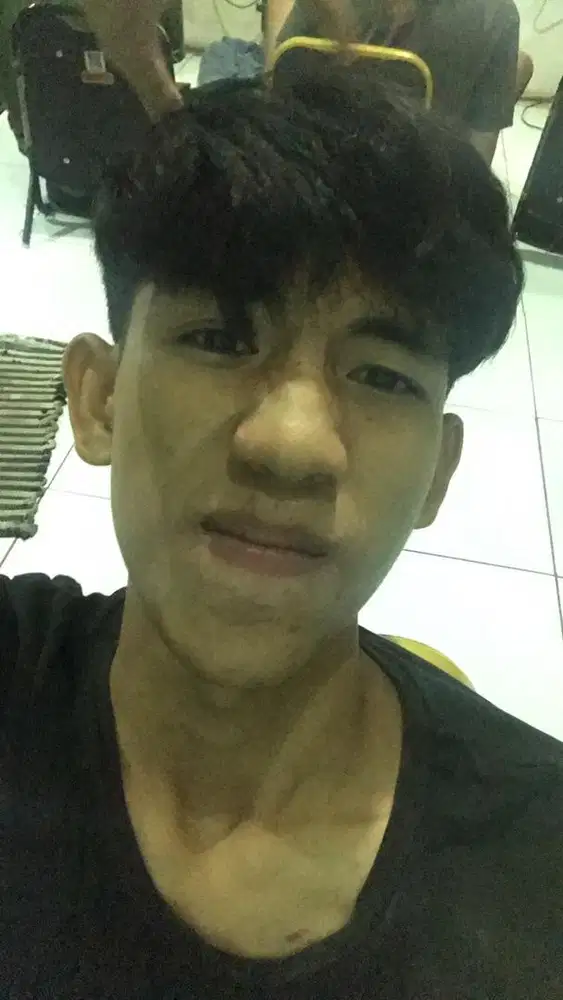 aku mencari pekerjaan serius