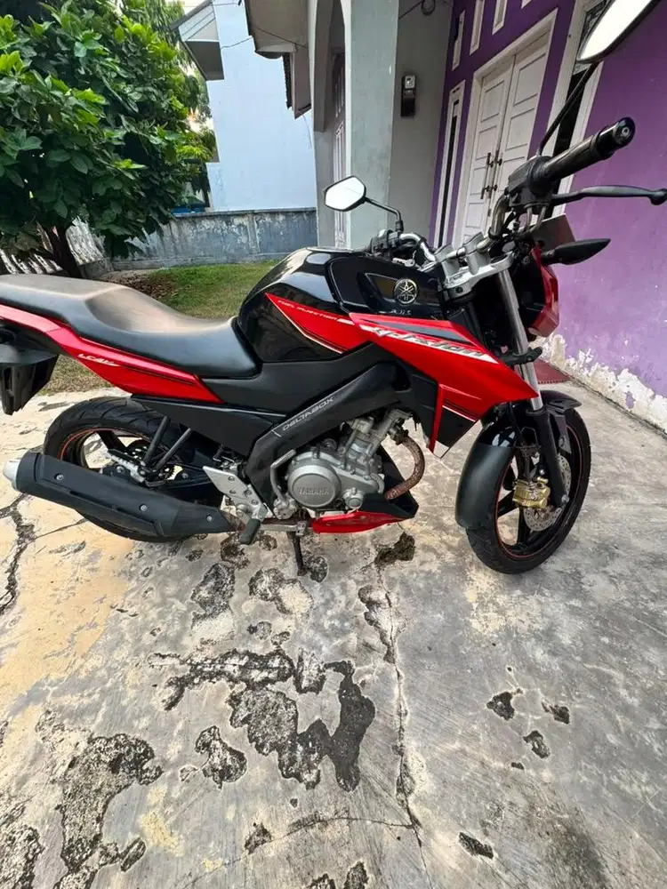 MOTOR VIXION 2016