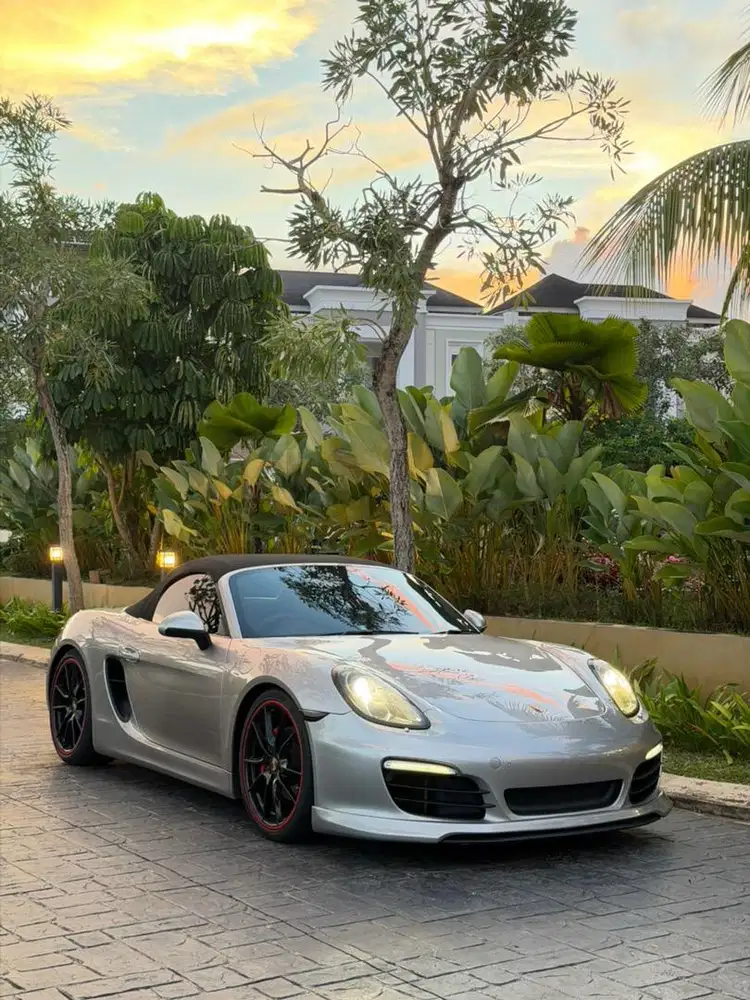 PORSCHE BOXSTER 981 2.7 GT SILVER ON RED NIK 2013