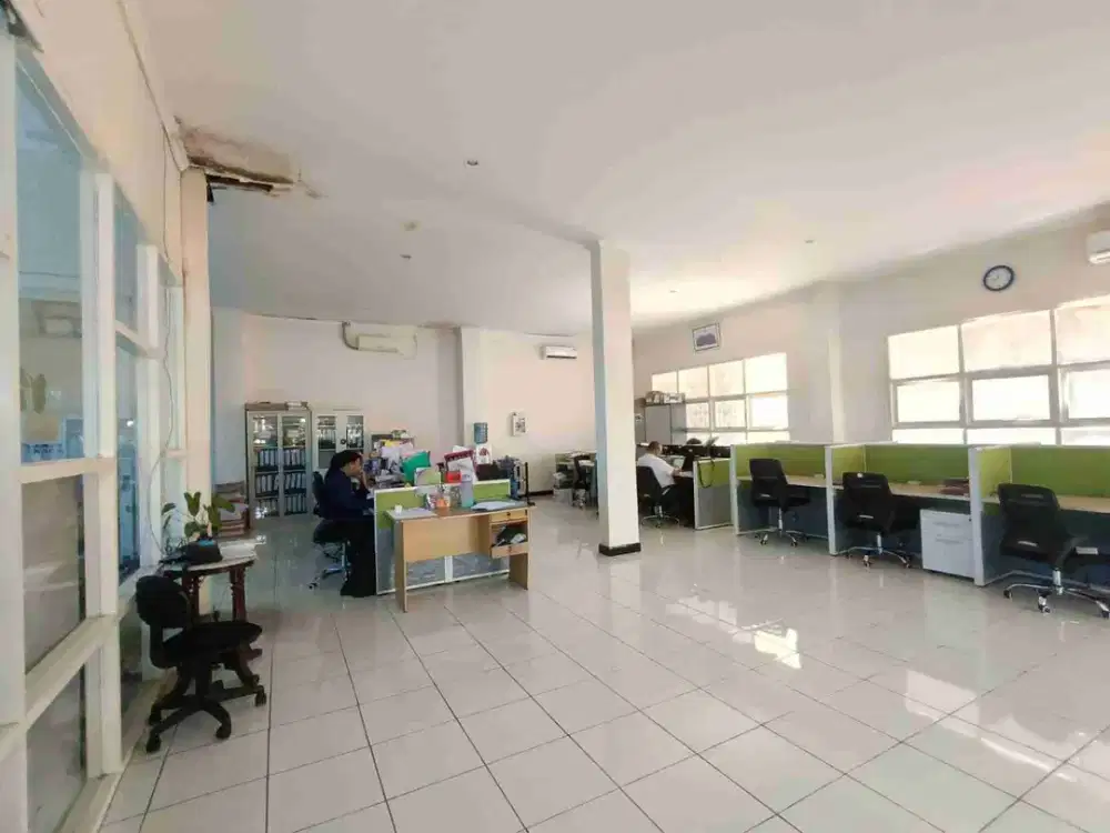 Murah Dijual Gedung Kantor Ketintang dekat Raya A Yani