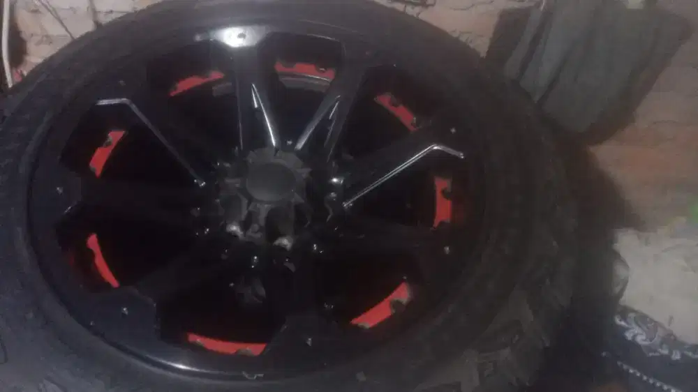 Velg ban R20 275/55
