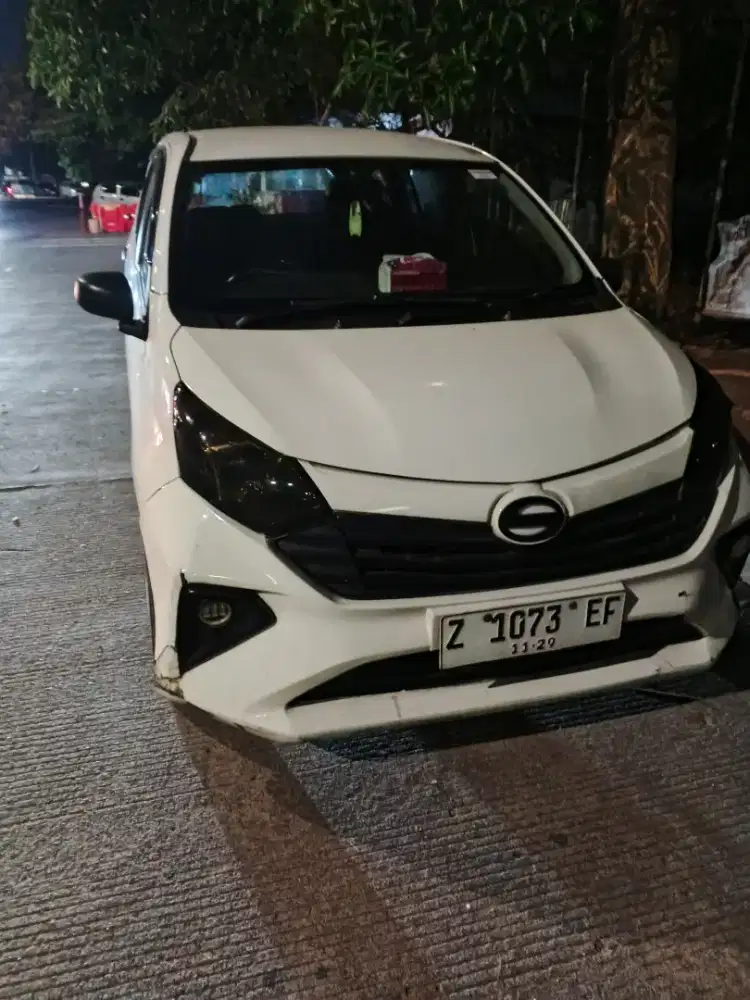 Sigra daihatsu 2019 1000cc putih BU