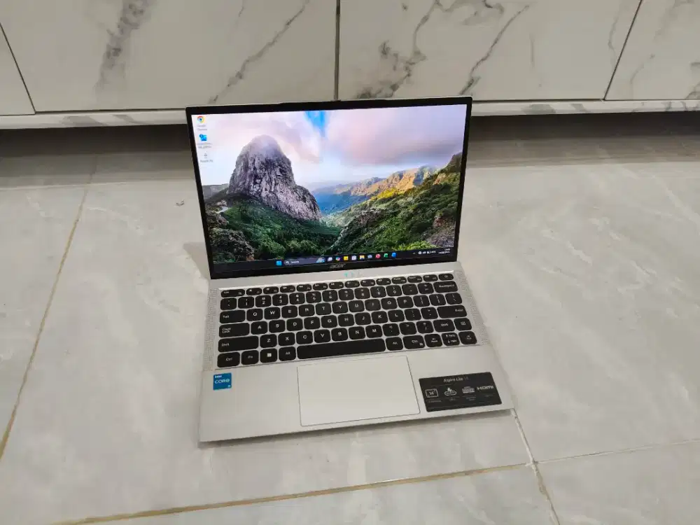 laptop acer lite 14 core i3 1215U 8/256GB siap pakai