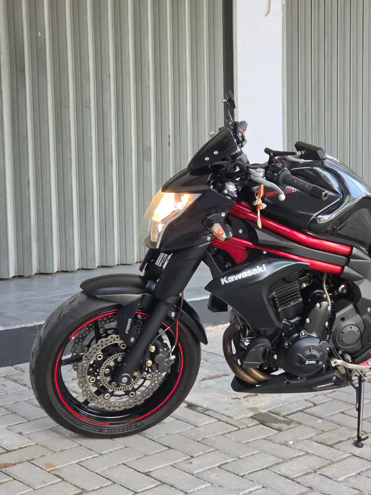 Moge Naked Kawasaki ER6N th 2015 ABS Like New Siap Gas Antik Langka