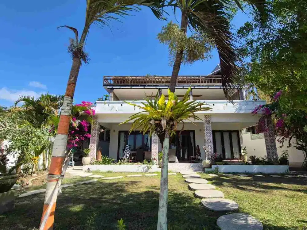 VILLA 3 LANTAI ULUWATU BALI Turun Harga Rp 35 M- Rp 30 M