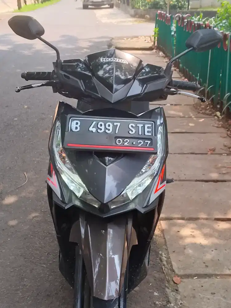 Jual motor Honda Vario 2017 warna hitam