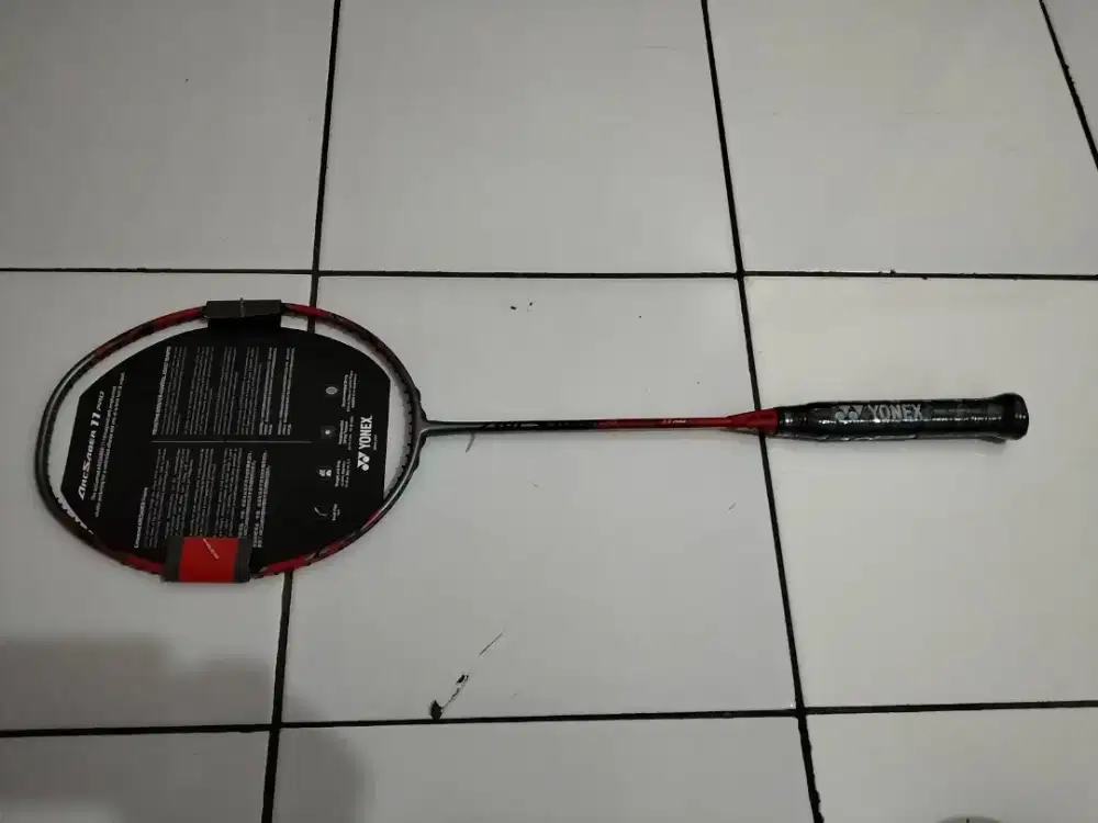 Yonex ARC saber 11 pro