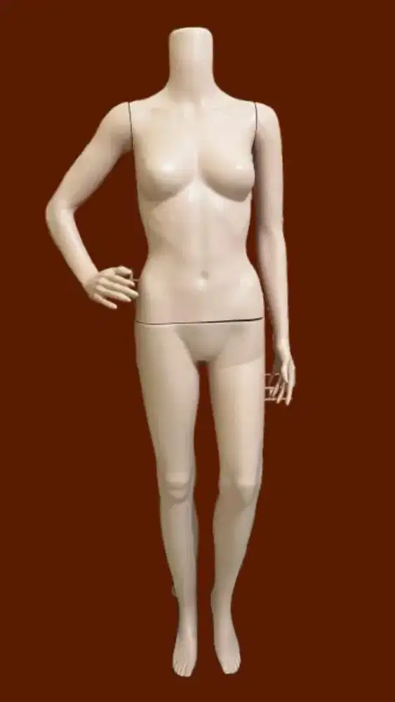 Dijual manekin model wanita  bekas tapi sangat bagus  seperti baru