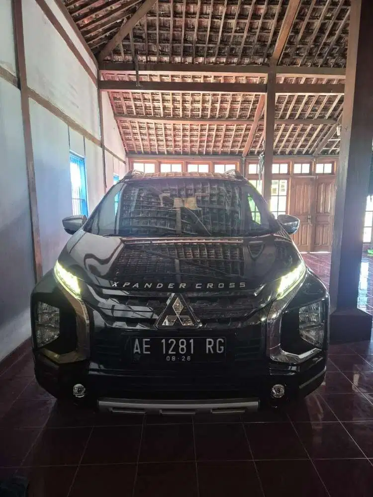 Mitsubishi Xpander Cross 2021 MT Hitam