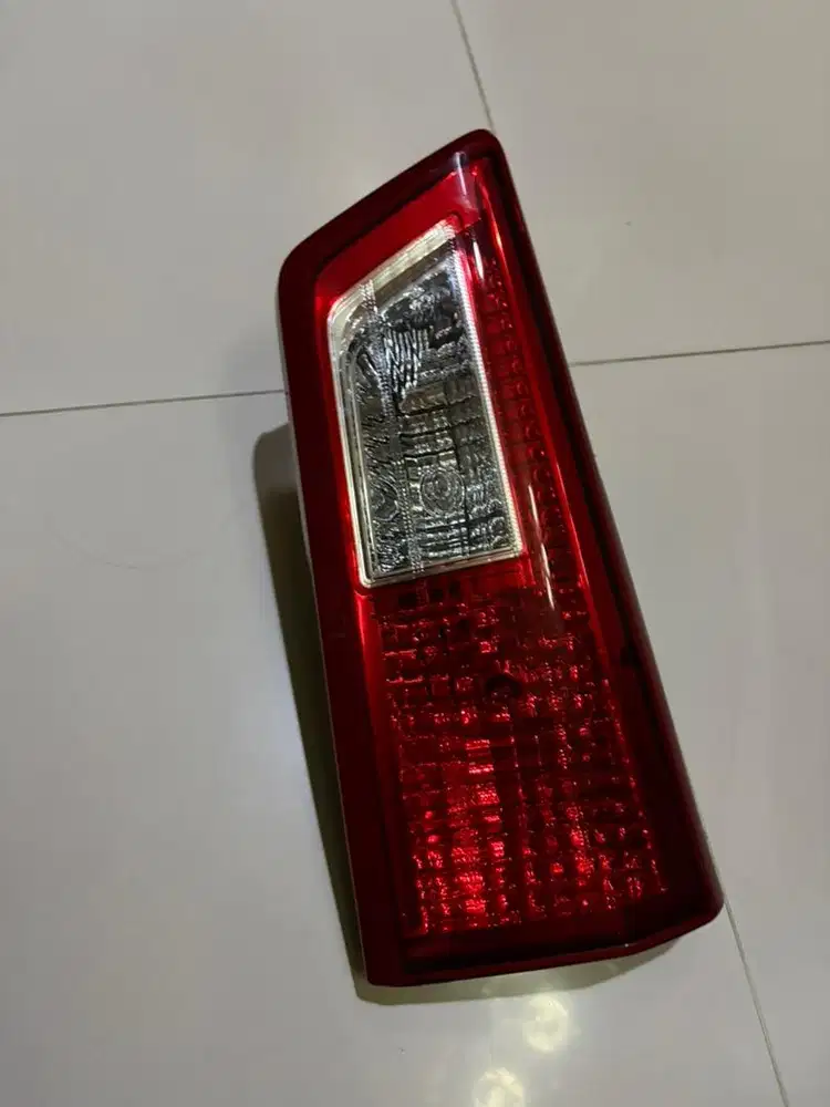 Lampu Bagasi Lampu Belakang Innova Reborn Ori