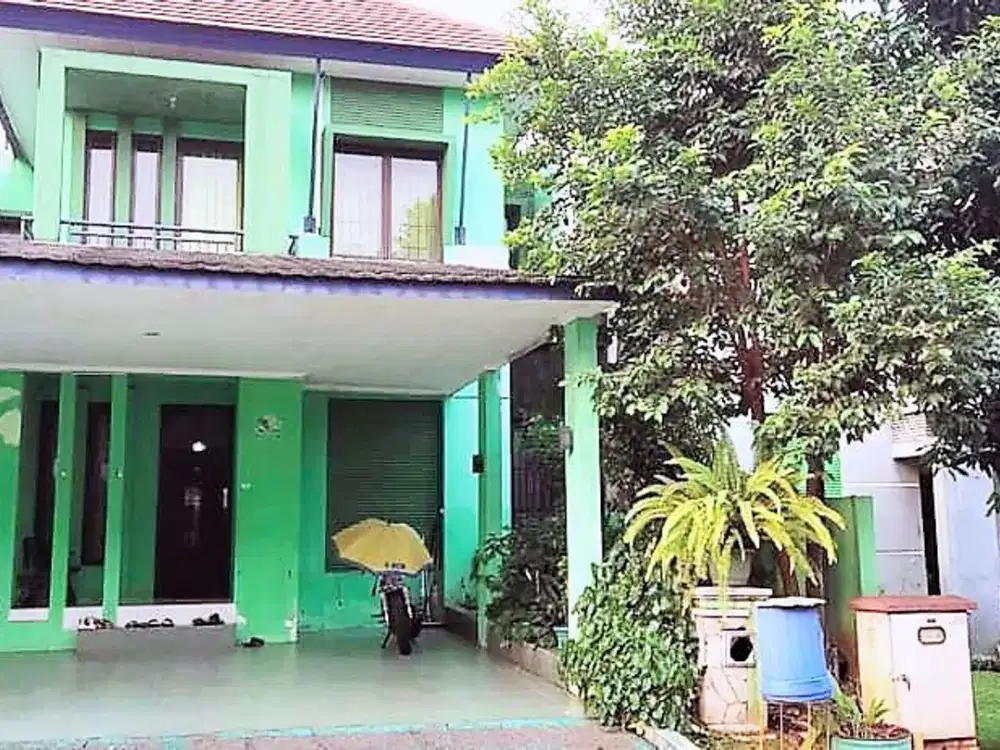 DIJUAL - Rumah 2 Lantai Siap Huni Lokasi Strategis di Legenda Wisata 4KT 2 Carport dan Gudang