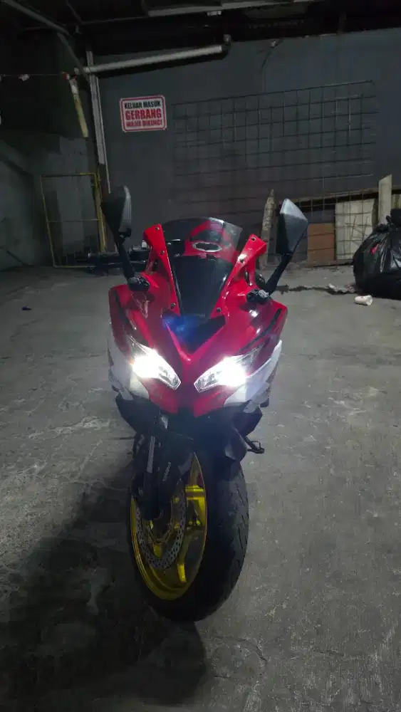 KAWASAKI ZX25R SE ABS QS MERAH 2021 PAJAK HIDUP TERAWAT