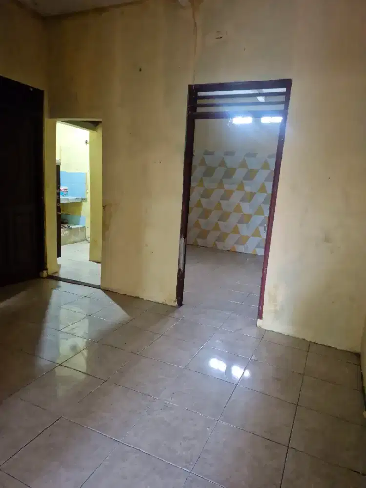 DIJUAL RUMAH KONTRAKAN 1,5 LANTAI, SHM ( NEGOTIABLE )