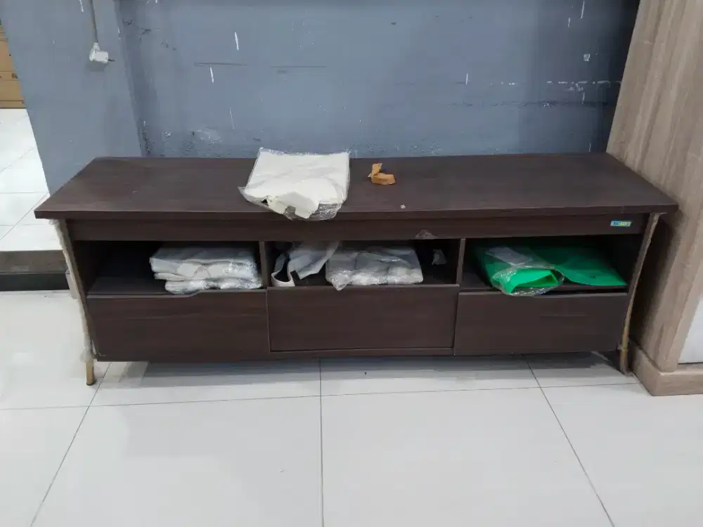 CUCI GUDANG BUFFET MEJA KAYU