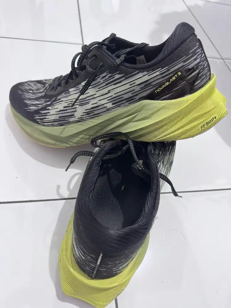 Asics Novablast 3