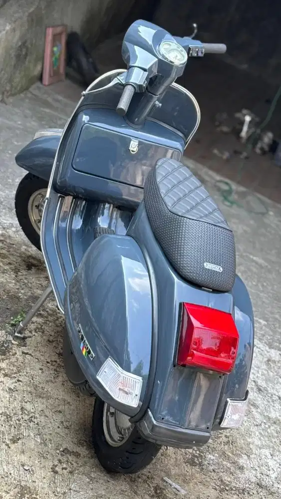 Vespa px 1980 steel grey
