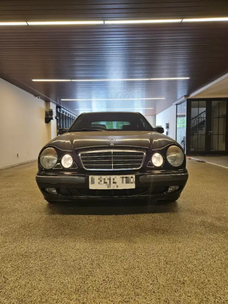 FS: Mercedes E240 thn 2001, langsung pemakai, super antik!