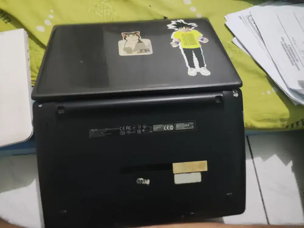 Laptop asusx200M/x200MA