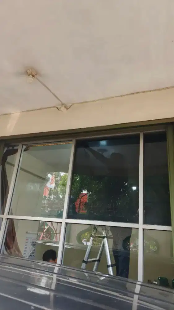 Kacafilm gedung & kantor