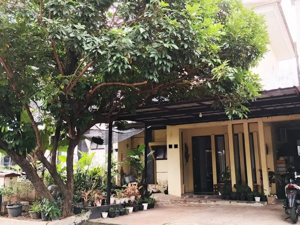 DIJUAL - Rumah 2 Lantai Siap Huni Lokasi Strategis di Legenda Wisata
