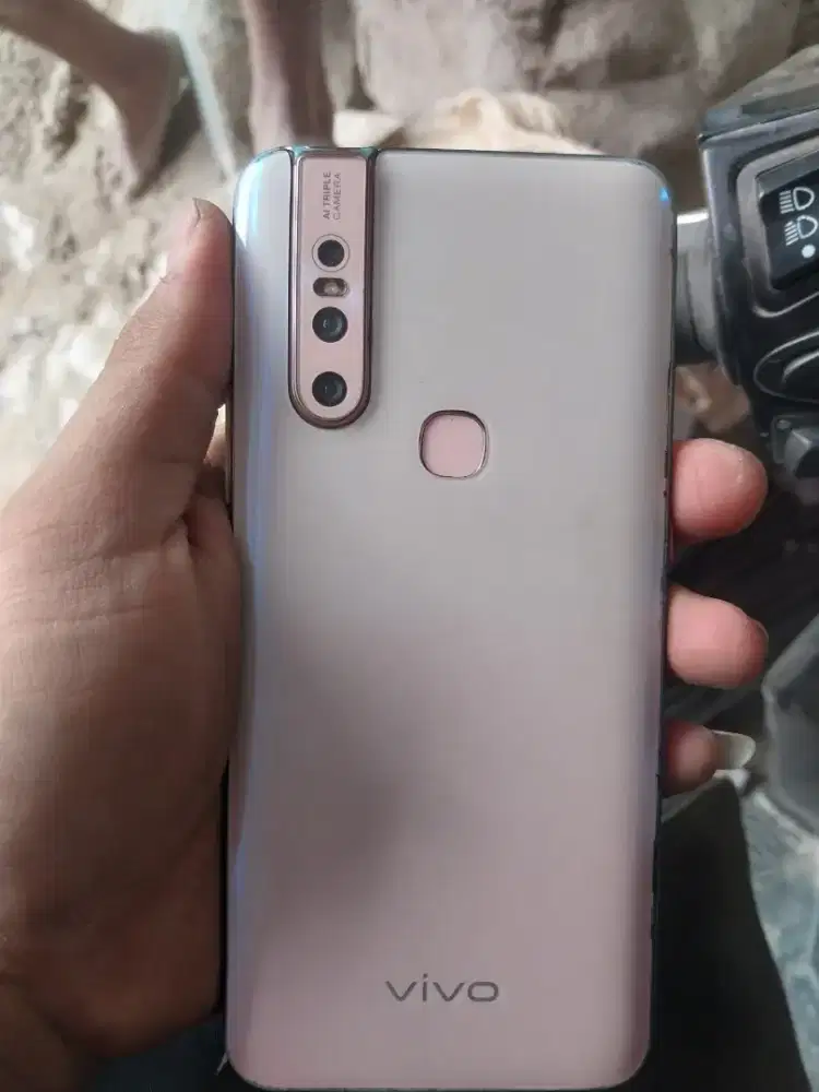 Vivo v15 ram 8/128gb