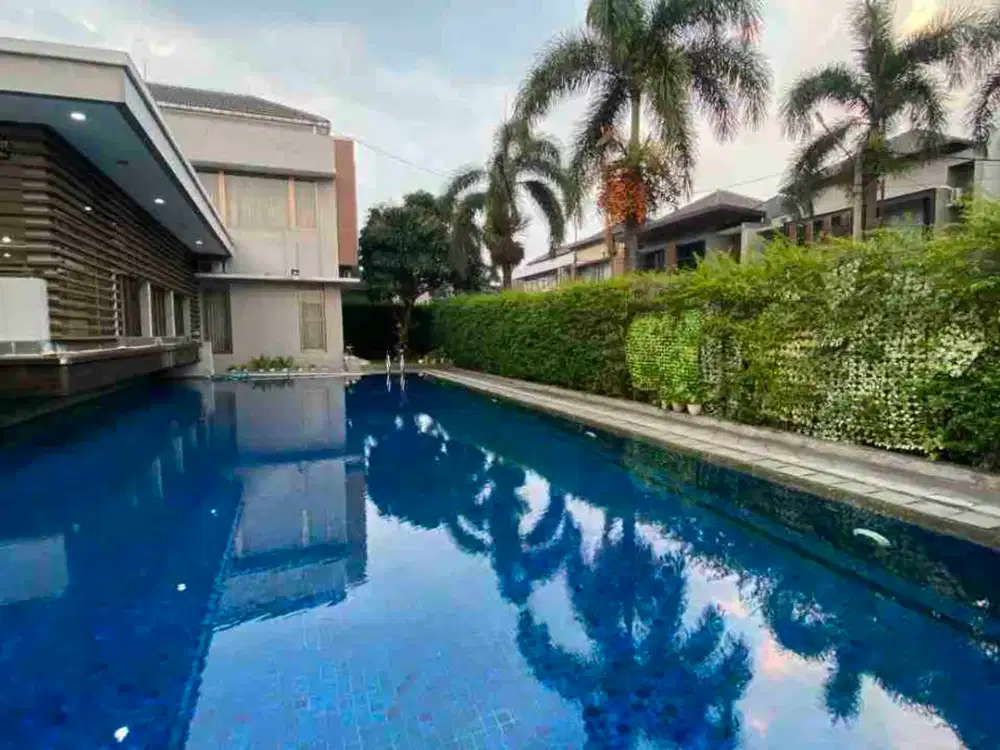 Rumah Mewah Terawat Dalam Cluster Di Batununggal