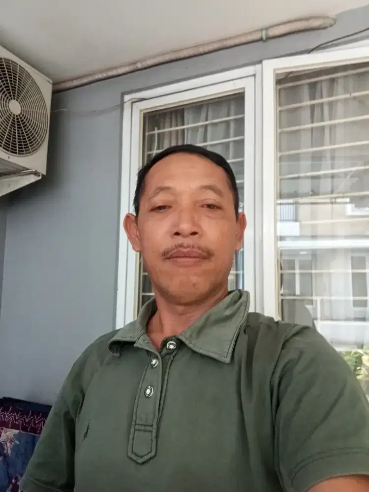 Mencari kerja sebagai supir pribadi